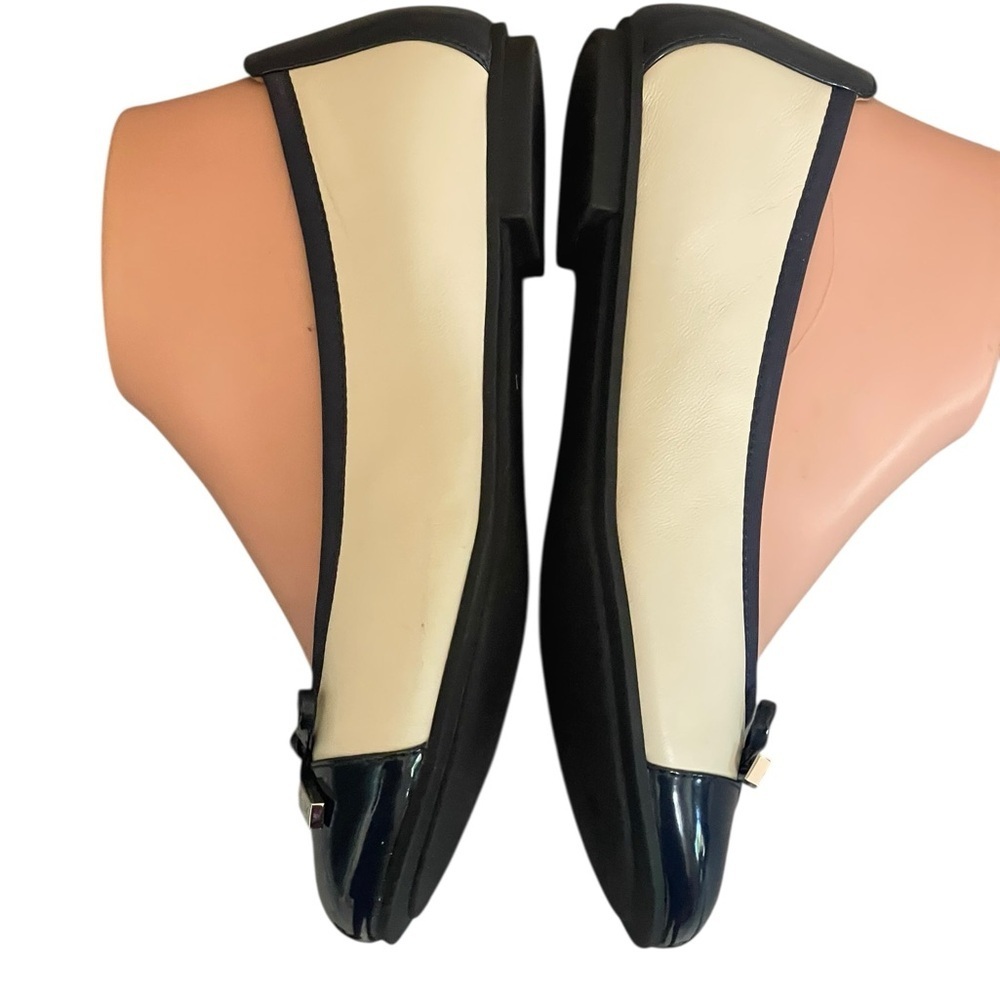 Vionic Minna Two-Tone Ballet Flat in Beige and Navy Patent minimalist size 6 - Picture 6 of 14